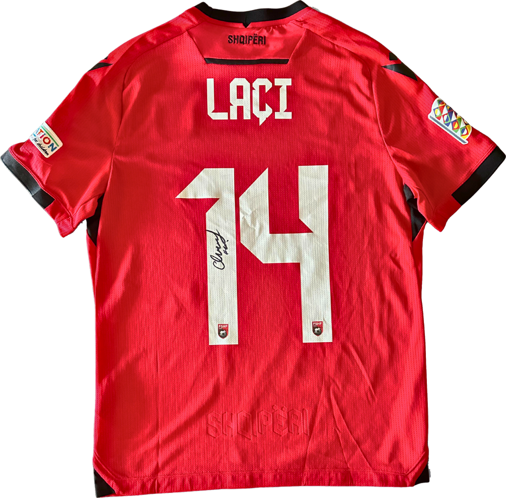 Jersey Albania local Qazim Laci usado y firmado