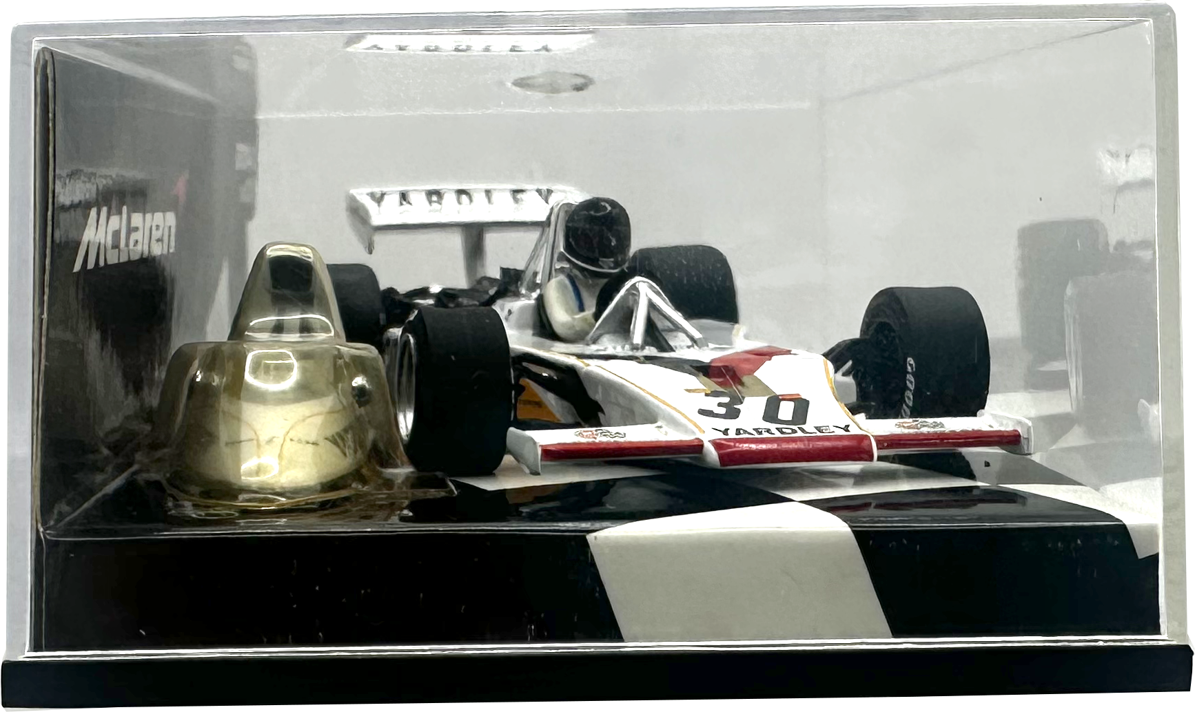 Mclaren Ford M23 German GP Ickx MINICHAMPS escala 1:43