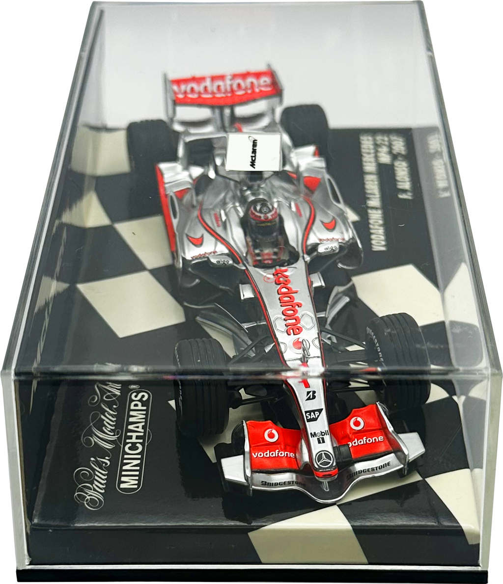 Vodafone Mclaren Mercedes MP4/22 Alonso MINICHAMPS escala 1:43